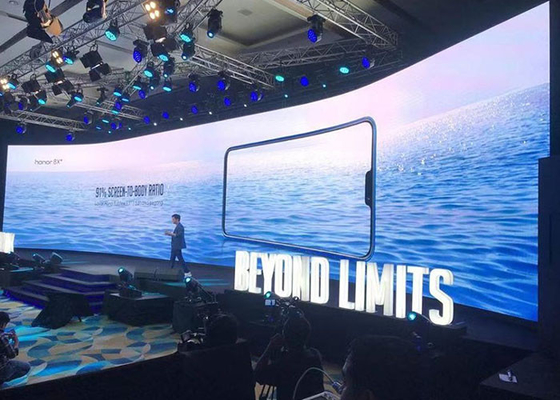 2.5 مم HD منحني LED يعرض تصميمًا قابلًا للانحناء لاجتماع الترويج