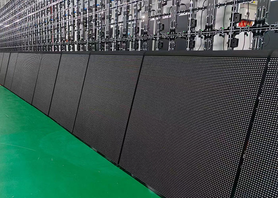 الرياضة الميدان مضاد للماء عرض LED عالية السطوع تصميم مضاد للاصطدام
