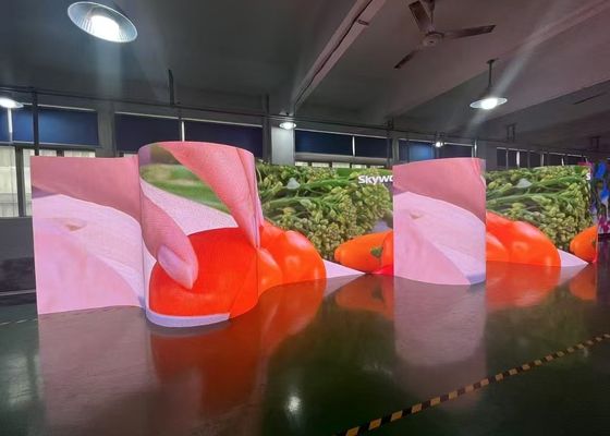 شاشات LED مرنة وناعمة قابلة للانحناء للإيجار داخلية HD P1.9/P2.6 500*500/500*1000 مم للمسرح